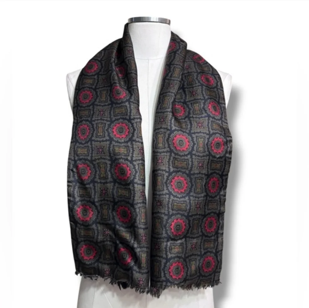 VINTAGE Reversible Scarf Black All Zephyr Wool & 100% Silk Geometric Tile